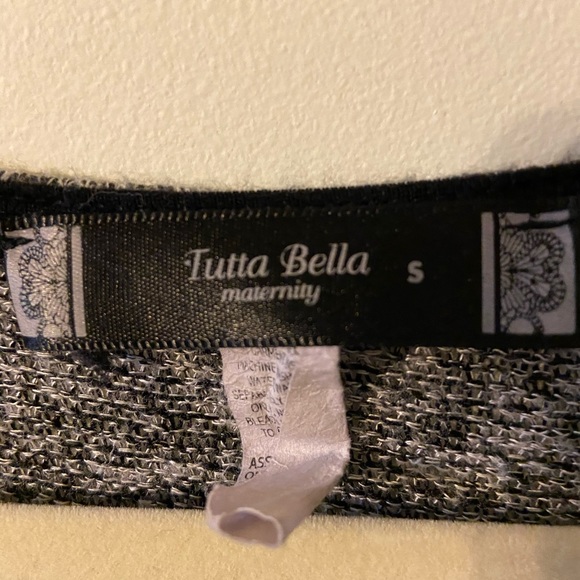 Tufts Bella Maternity Shirt - Picture 2 of 4